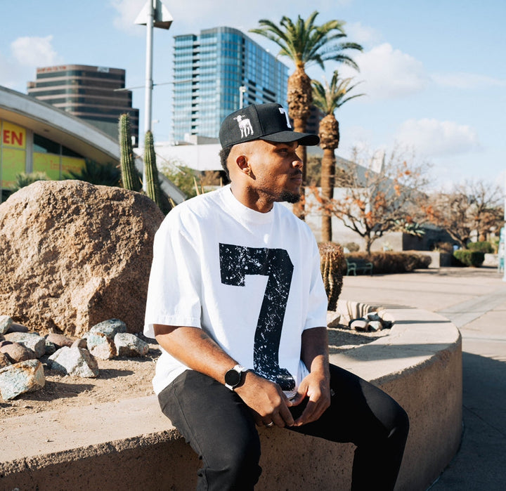 ‘7’ Premium Wool Blend Snapback - Black/White