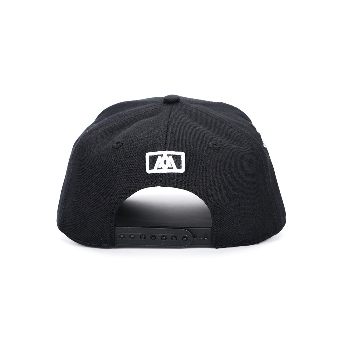 ‘7’ Premium Wool Blend Snapback - Black/White