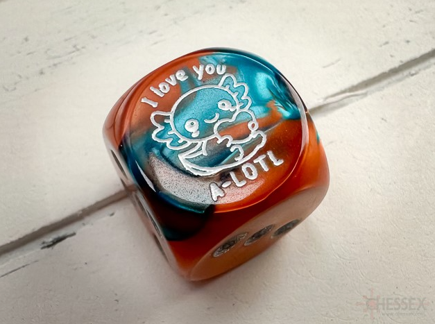 Axolotl d6 'I love you A-LOTL' (Dice colors are filled at random) | Pipped Dice 16mm