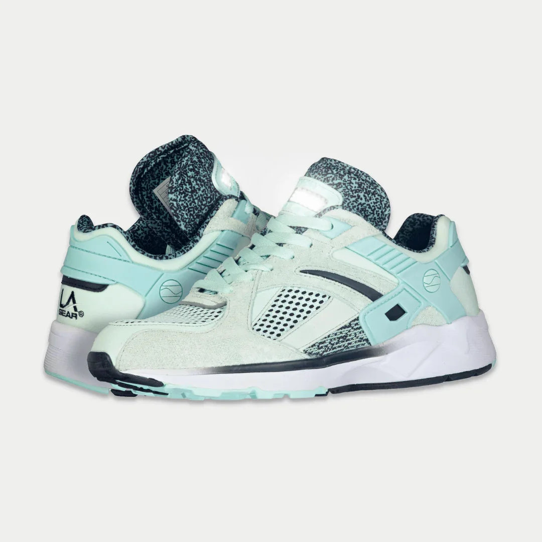 LA Gear Women's Catapult Light-Up Low Top Mint and Black