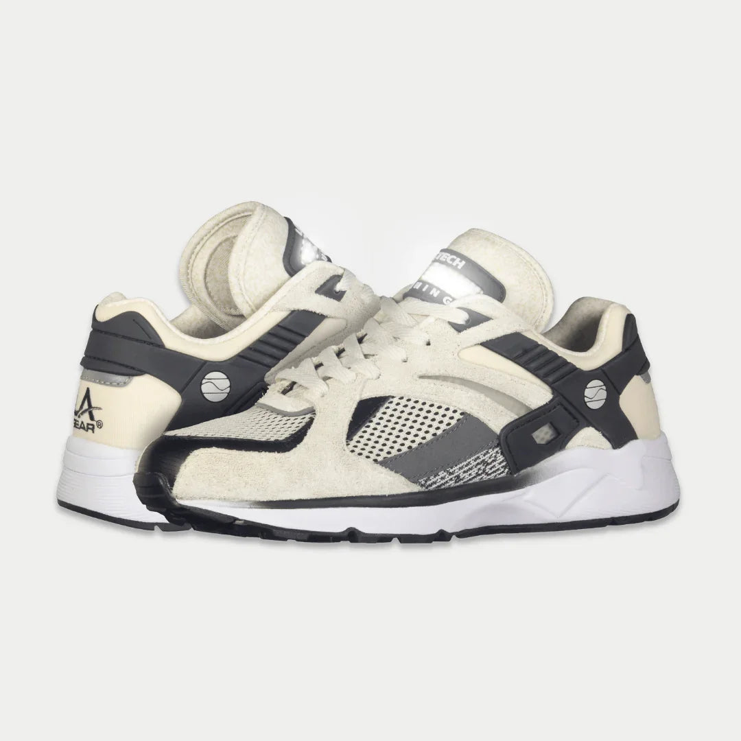 LA Gear Women's Catapult Light-up Low Top White and Black