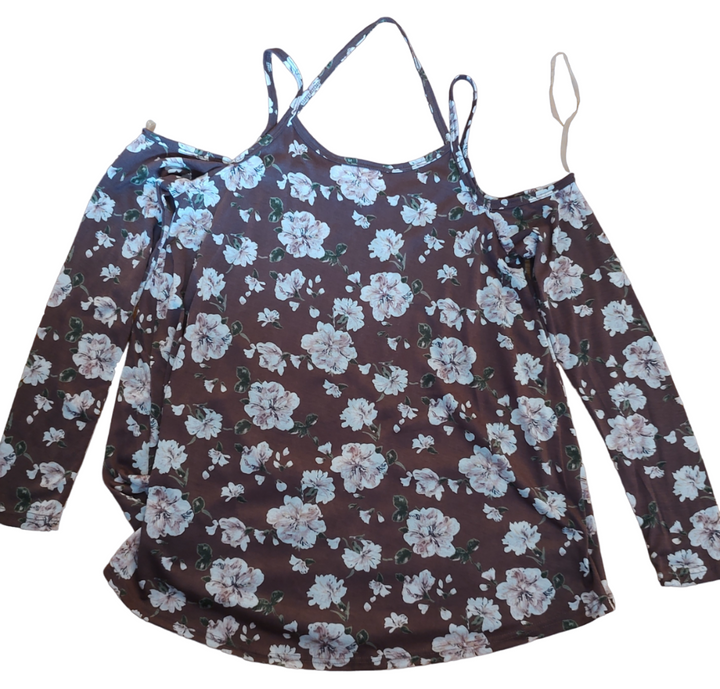 Woman's Top 1040 Clothing Apparel