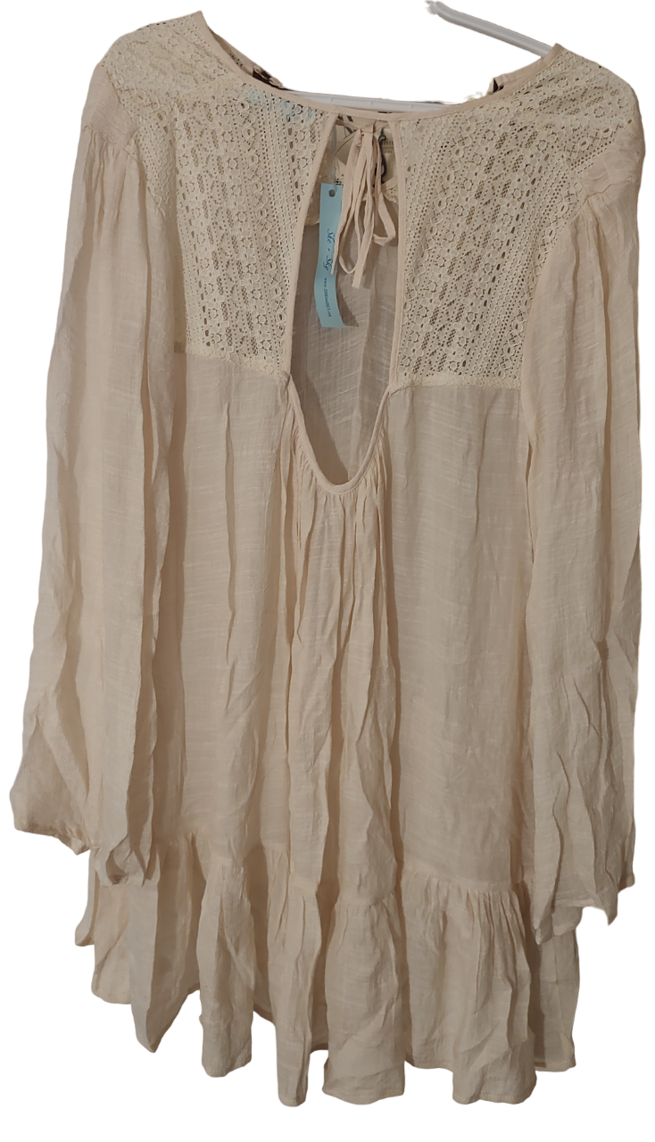 Woman's Top 1042 Clothing Apparel