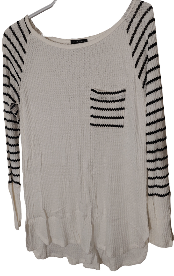 Woman's Top 1045 Clothing Apparel