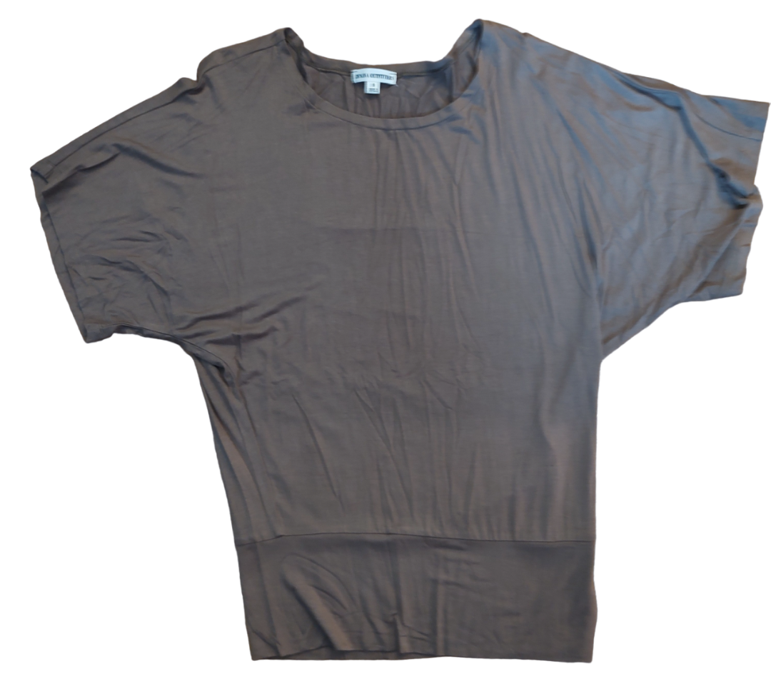 Woman's Top 1035 Clothing Apparel