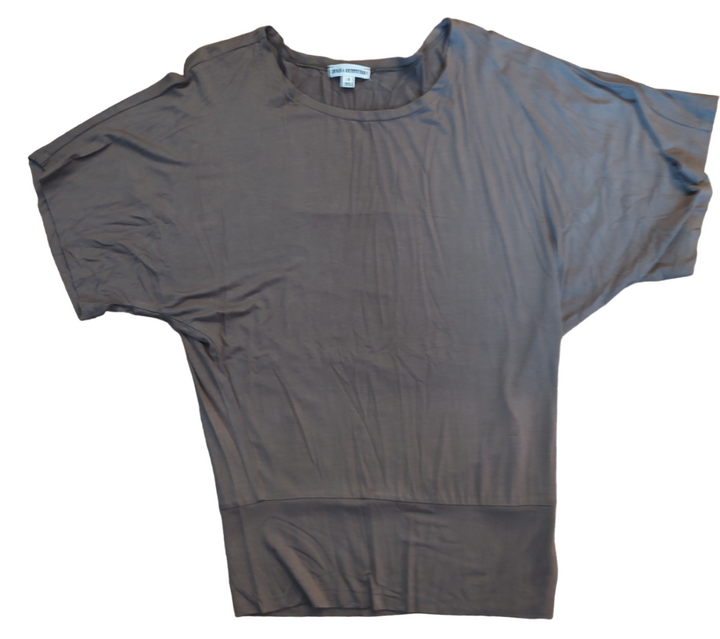 Woman's Top 1035 Clothing Apparel