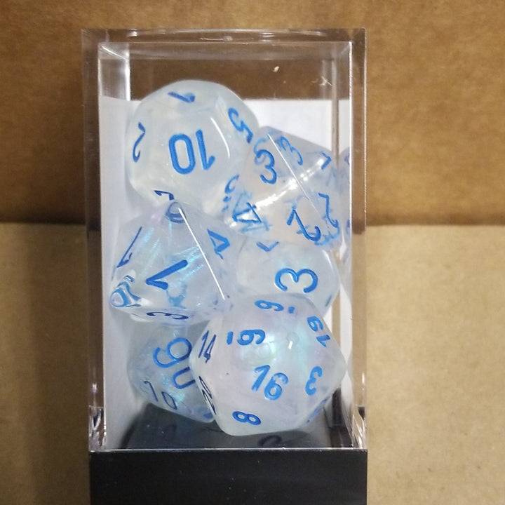 Borealis Icicle /light blue 7-Dice / 16mm / 12mm / 30mm Luminary