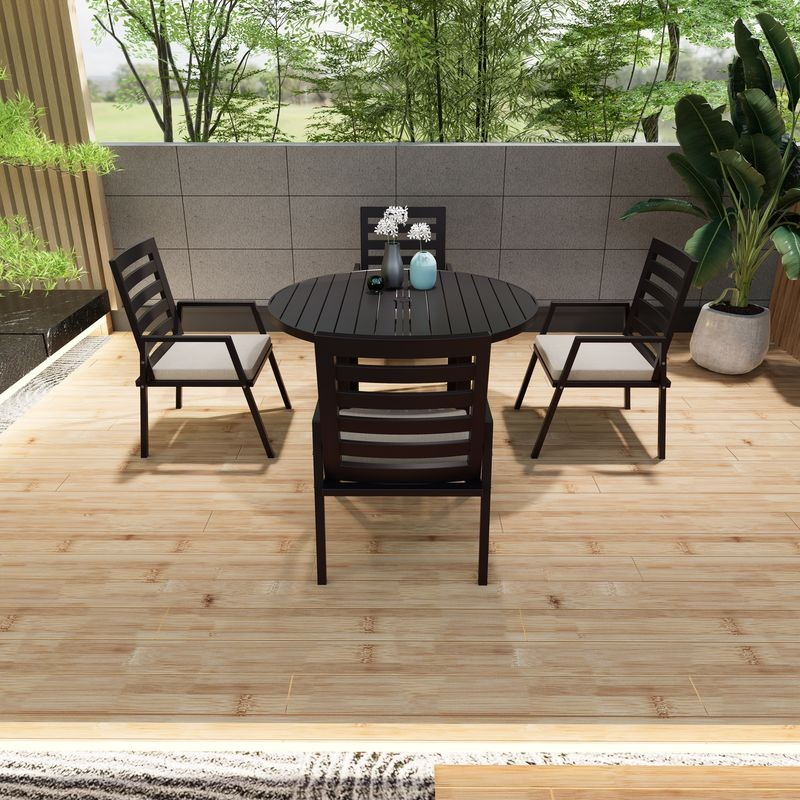 LeisureMod Chelsea 48″ Round Outdoor Aluminum Dining Table for Patio with Chairs.