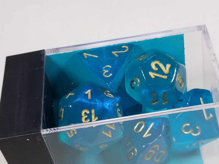 CHX 27486 Polyhedral 7-Die Borealis Teal w/ Gold Numbers Set Of 7 Dice Chessex
