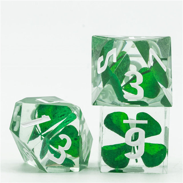 Real Four Leaf Clover 7-Dice Set Sharp Resin RPG DND