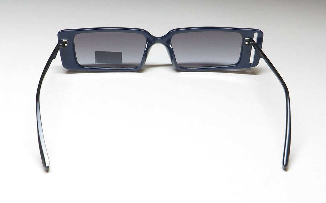 Kendall and Kylie Kk5100 Saylor Sunglasses