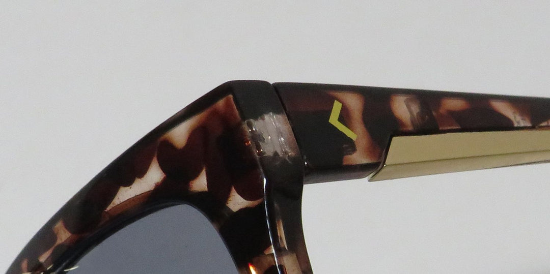 Kendall and Kylie Kk5134ce Hayden Sunglasses