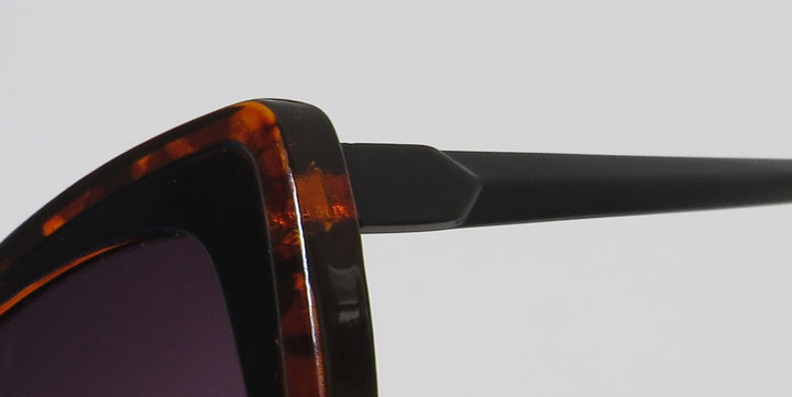 Kendall and Kylie Kk5126 Charlotte Sunglasses