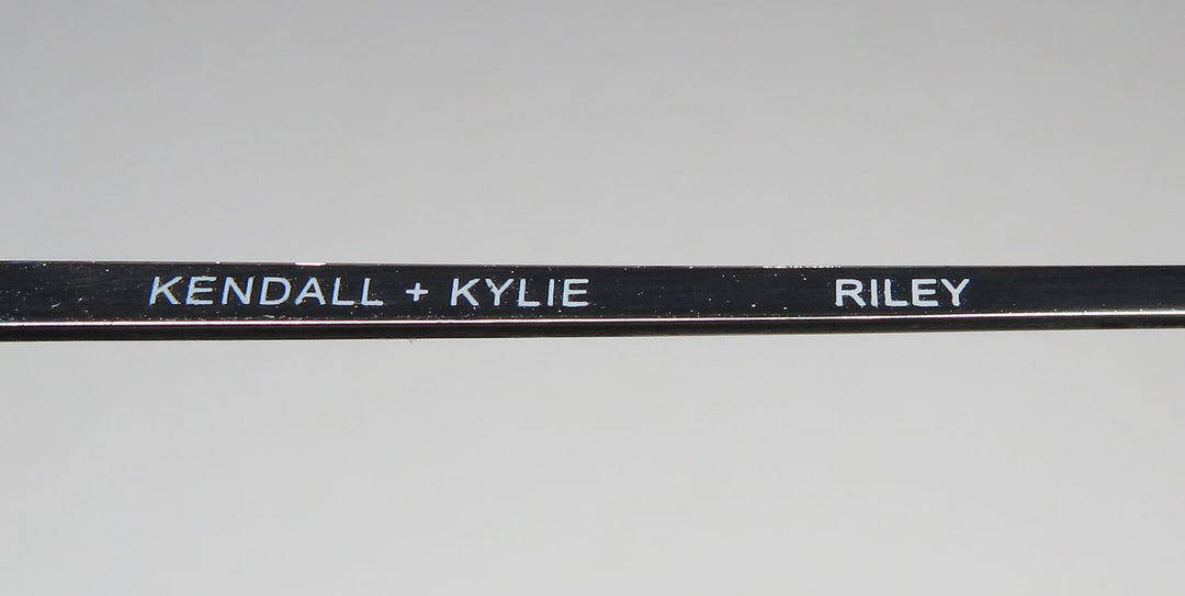 Kendall and Kylie Kk4077ce Riley Sunglasses