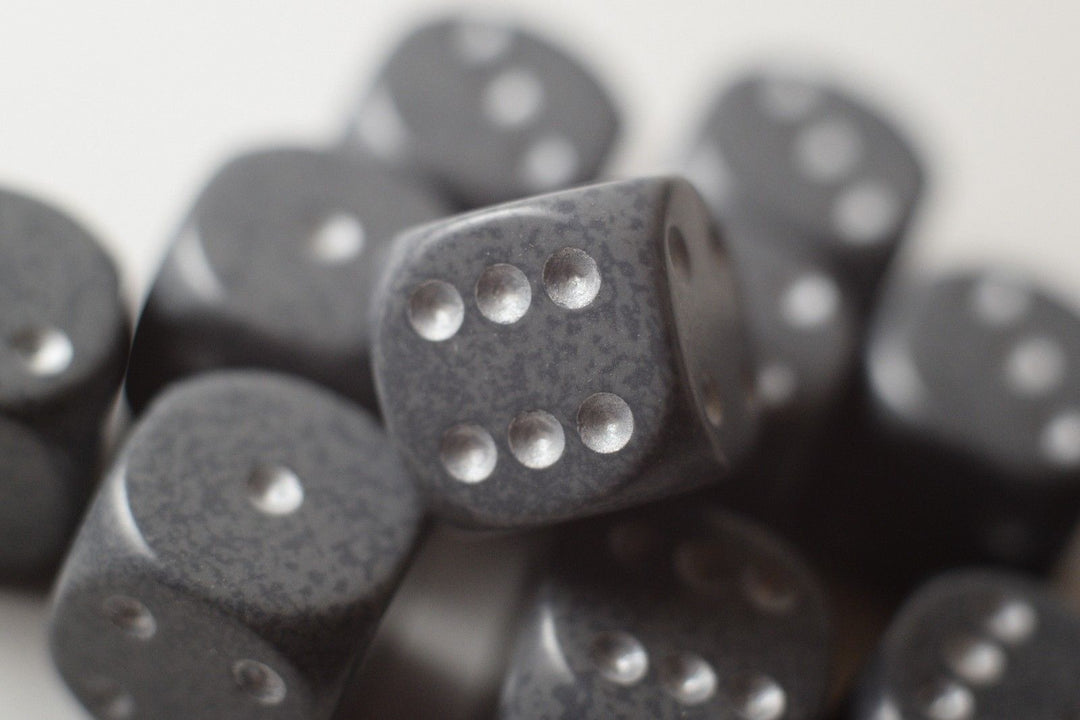 Hi-Tech Speckled 16mm D6 Pipped | Grey/Silver (sold per piece)
