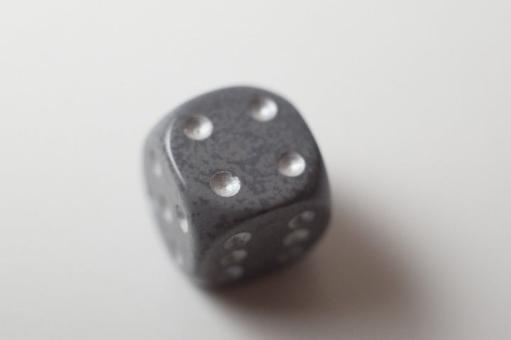 Hi-Tech Speckled 16mm D6 Pipped | Grey/Silver (sold per piece)