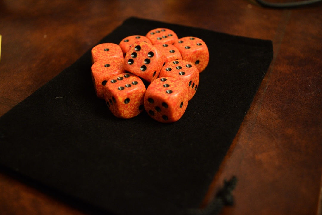 Fire Speckled 16mm D6 Pipped | Sold per die (Orange/Yellow/Blac)