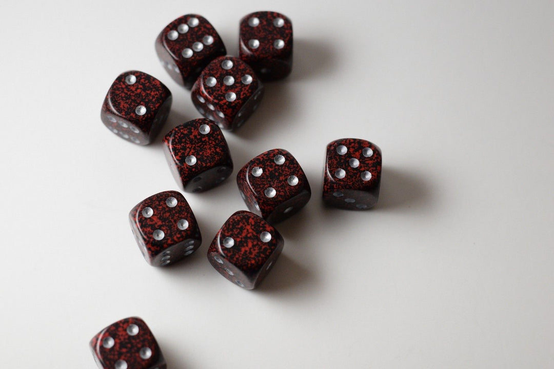 Silver Volcano Speckled 16mm D6 Pipped