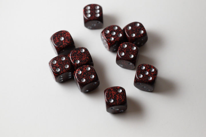 Silver Volcano Speckled 16mm D6 Pipped