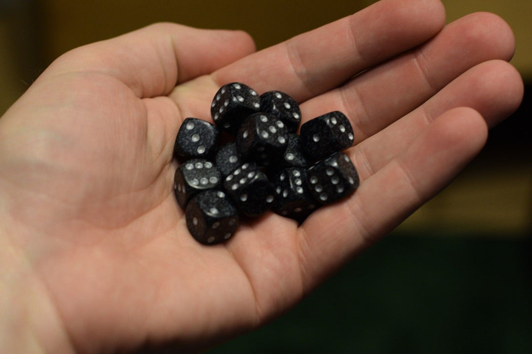 Ninja Speckled 12mm D6 Pipped