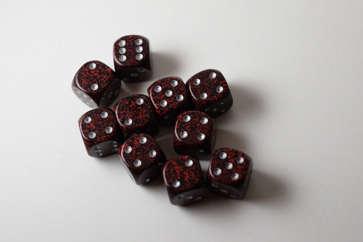 Silver Volcano Speckled 16mm D6 Pipped
