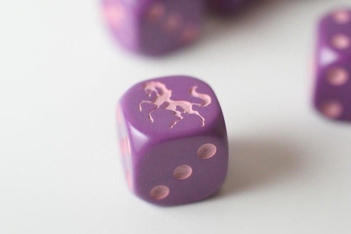 NEW Purple Dice with Pink Unicorns Dice 6 Sided Bunco RPG D6 16mm Roll