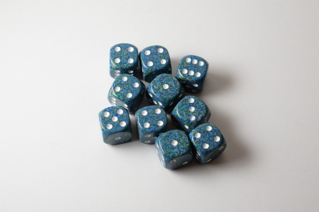 Sea Speckled 16mm D6 Pipped | Green/Blue/White (sold per die)