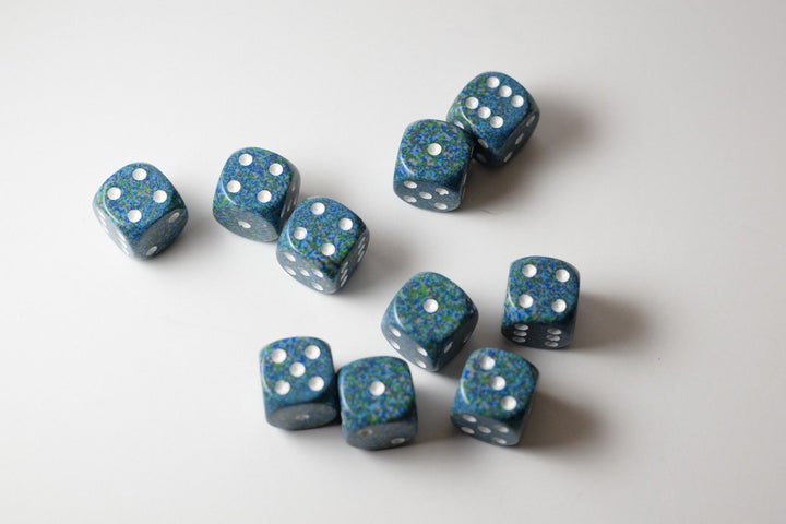 Sea Speckled 16mm D6 Pipped | Green/Blue/White (sold per die)