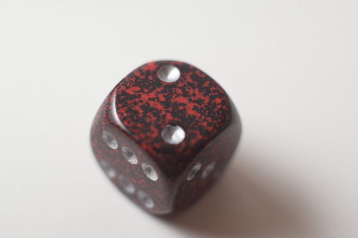 Silver Volcano Speckled 16mm D6 Pipped