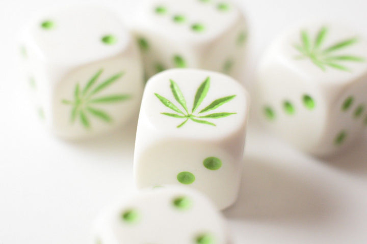 Six Sided D6 16mm Marijuana dice Die White with Green Pips 420 RPG (per piece)