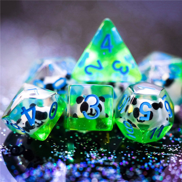 Panda on Green Field w/ Glitter 7-Dice Set