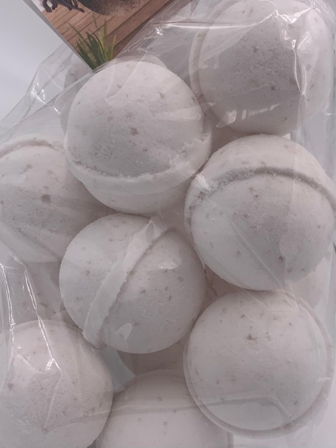 14 Bath Bombs 1 oz Each (Coconut Vanilla)