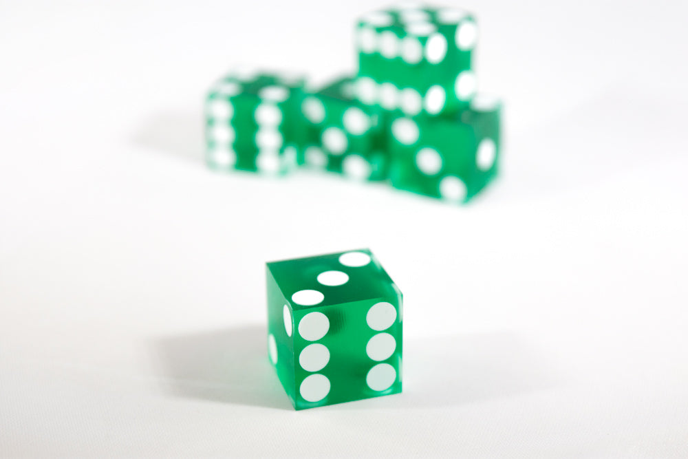 Green Casino Dice d6 19mm Razor Edge No Serial Numbers or Names Clean