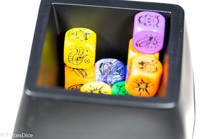 DiceMasters Doom Cubes; 1 Rare, 3 Uncommon, 4 Common Dice (Circa 1997)