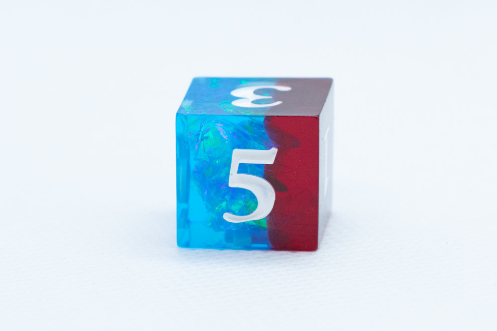 Blue on Red Sharp Edge Resin d6 / d20-Dice (Blue- Red w/ White Numbers)