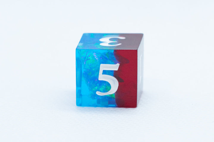 Blue on Red Sharp Edge Resin d6 / d20-Dice (Blue- Red w/ White Numbers)