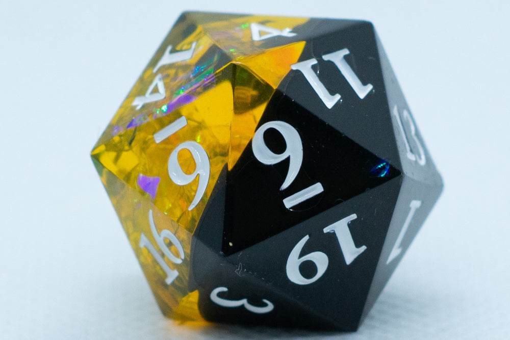 Infection Sharp Edge Resin d6/d20-Dice (Black & Yellow w/White Numbers) [subtle imperfection]
