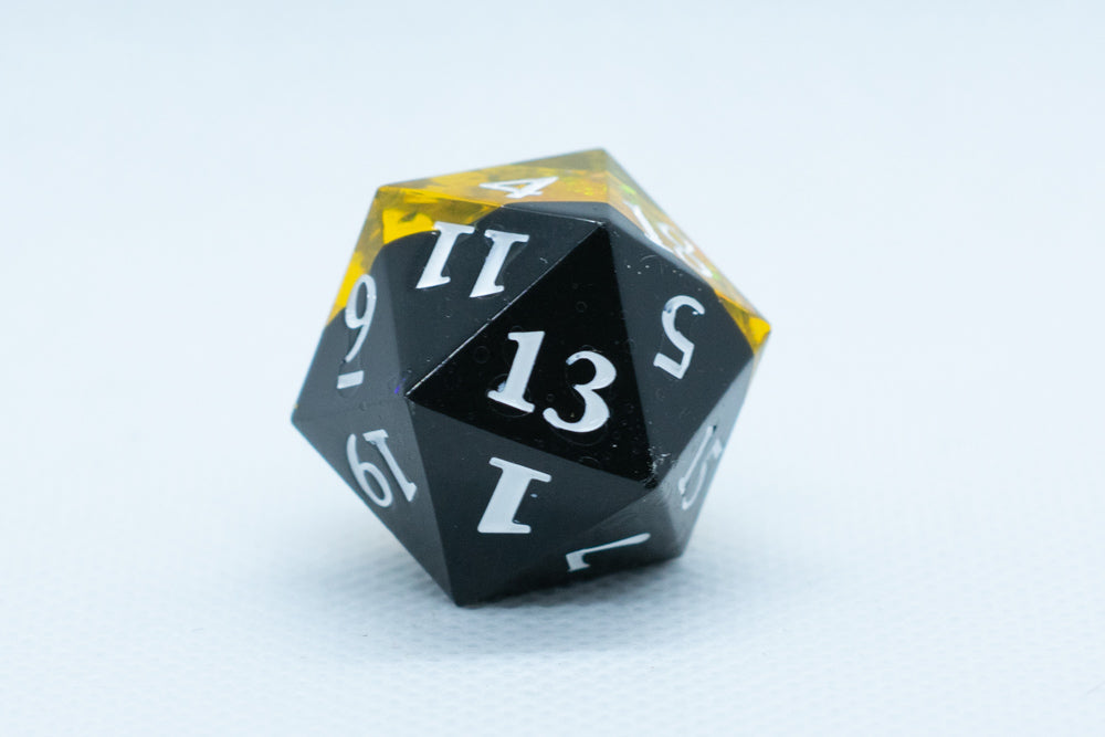 Infection Sharp Edge Resin d6/d20-Dice (Black & Yellow w/White Numbers) [subtle imperfection]