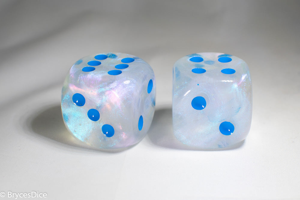 Borealis Icicle /light blue 7-Dice / 16mm / 12mm / 30mm Luminary