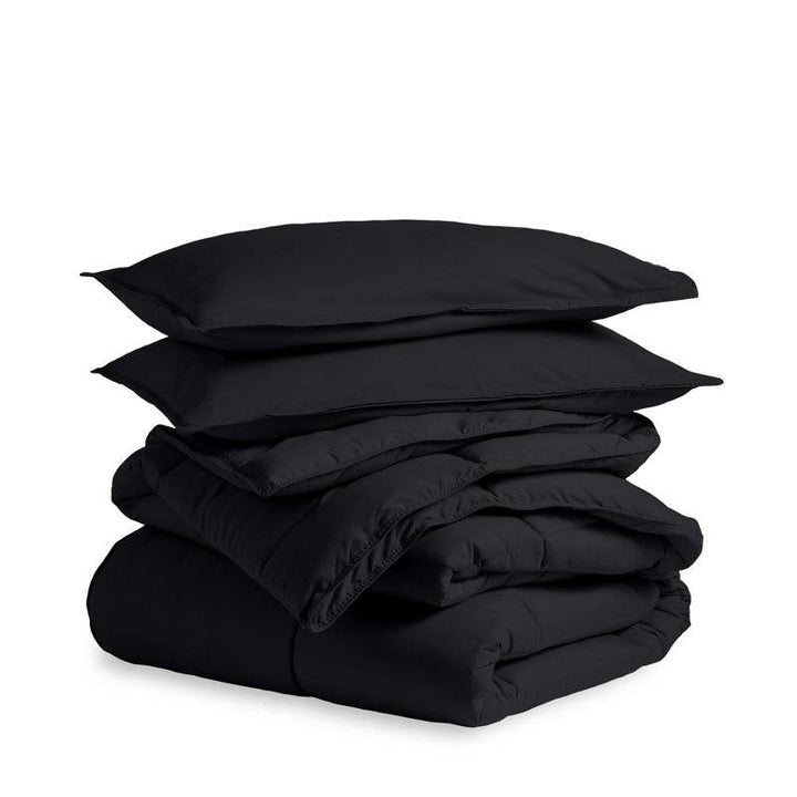 Twin/Twin XL Super Soft Lightweight Down Alternative Comforter Set in Black