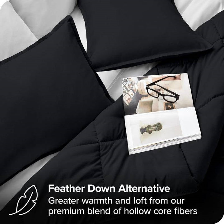 Full/Double Size Luxuriously Soft Down Alternative Comforter Set in Black