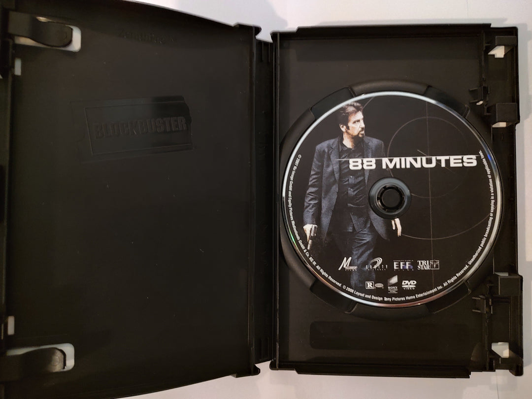 88 Minutes DVD (2008) Inside