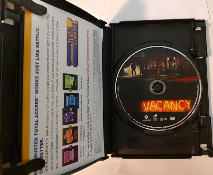 Vacancy DVD (2007) Inside