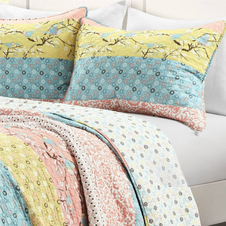 King Size Blue Yellow Pink Ivory Boho Floral Reversible Lightweight Quilt Set