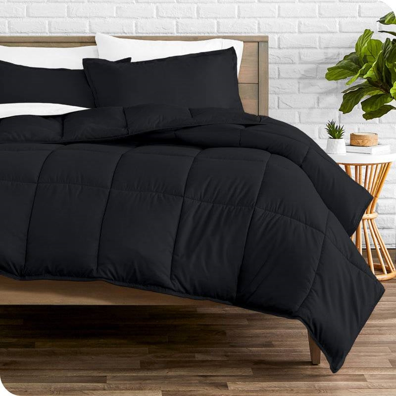 Queen Size Luxuriously Soft Down Alternative Comforter Set in Black