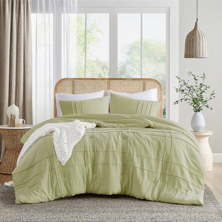 Queen Size Microfiber Pleated Lightweight Soft Comforter Set in Sage Green
