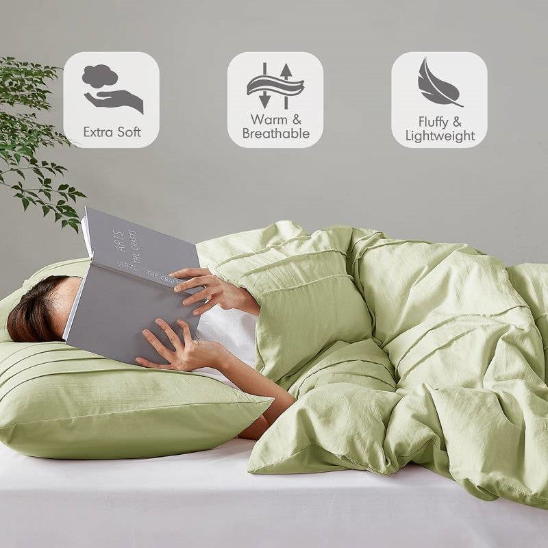 Queen Size Microfiber Pleated Lightweight Soft Comforter Set in Sage Green