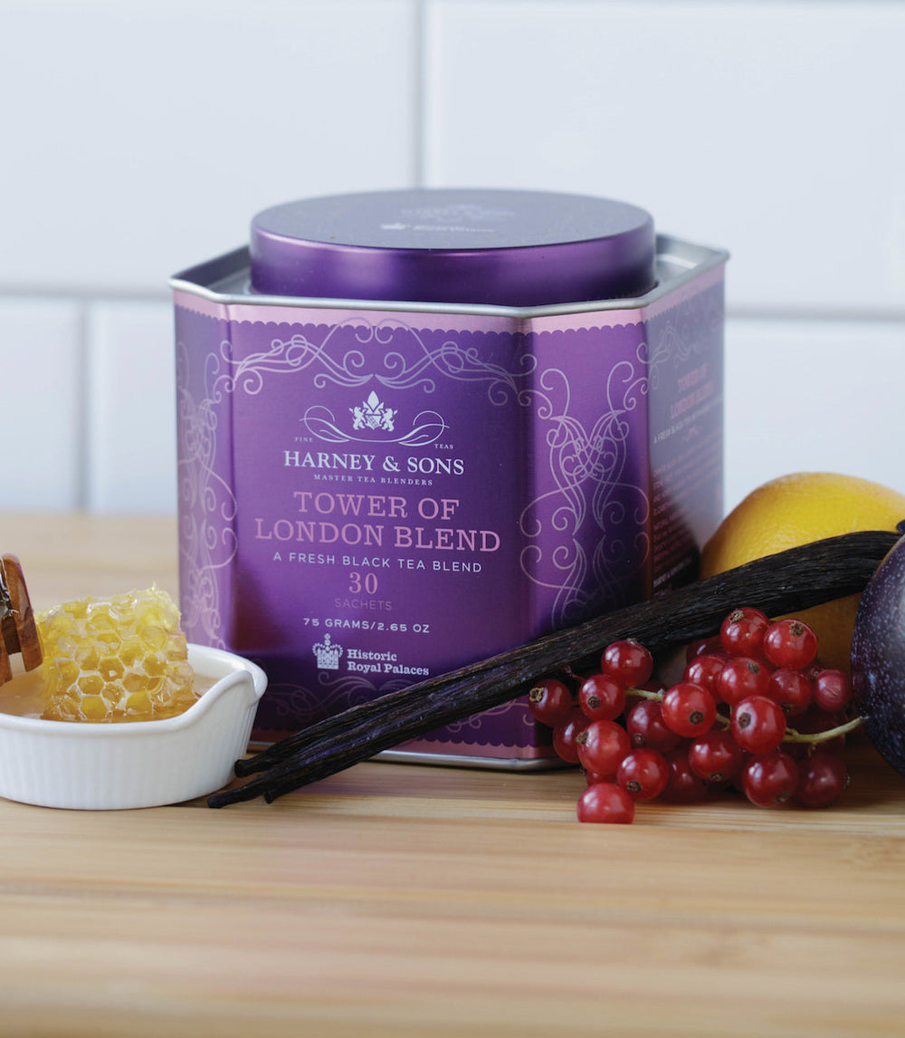 Tower of London Blend Tea HRP Tin of 30 Sachets with Background.