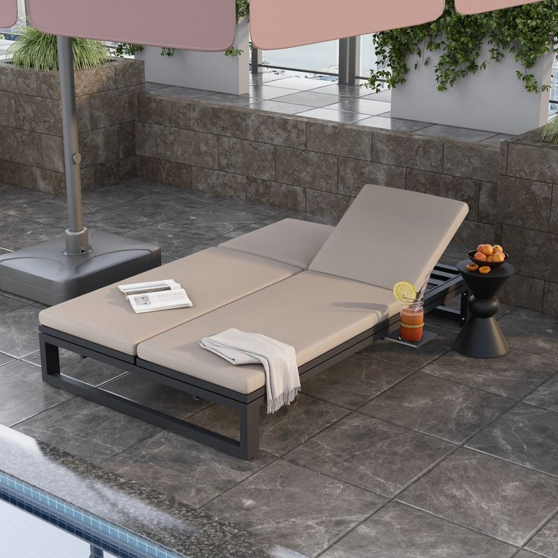 LeisureMod Chelsea Convertible Lounge Reclining Double Chaise with Cushions Beige Poolside.