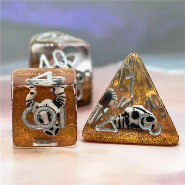 Desert Bull Head 7-Dice Set w/Silver Numbers White Skull on Gold Glitter